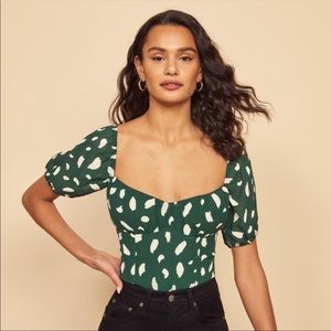 Reformation berry top green sz 2
